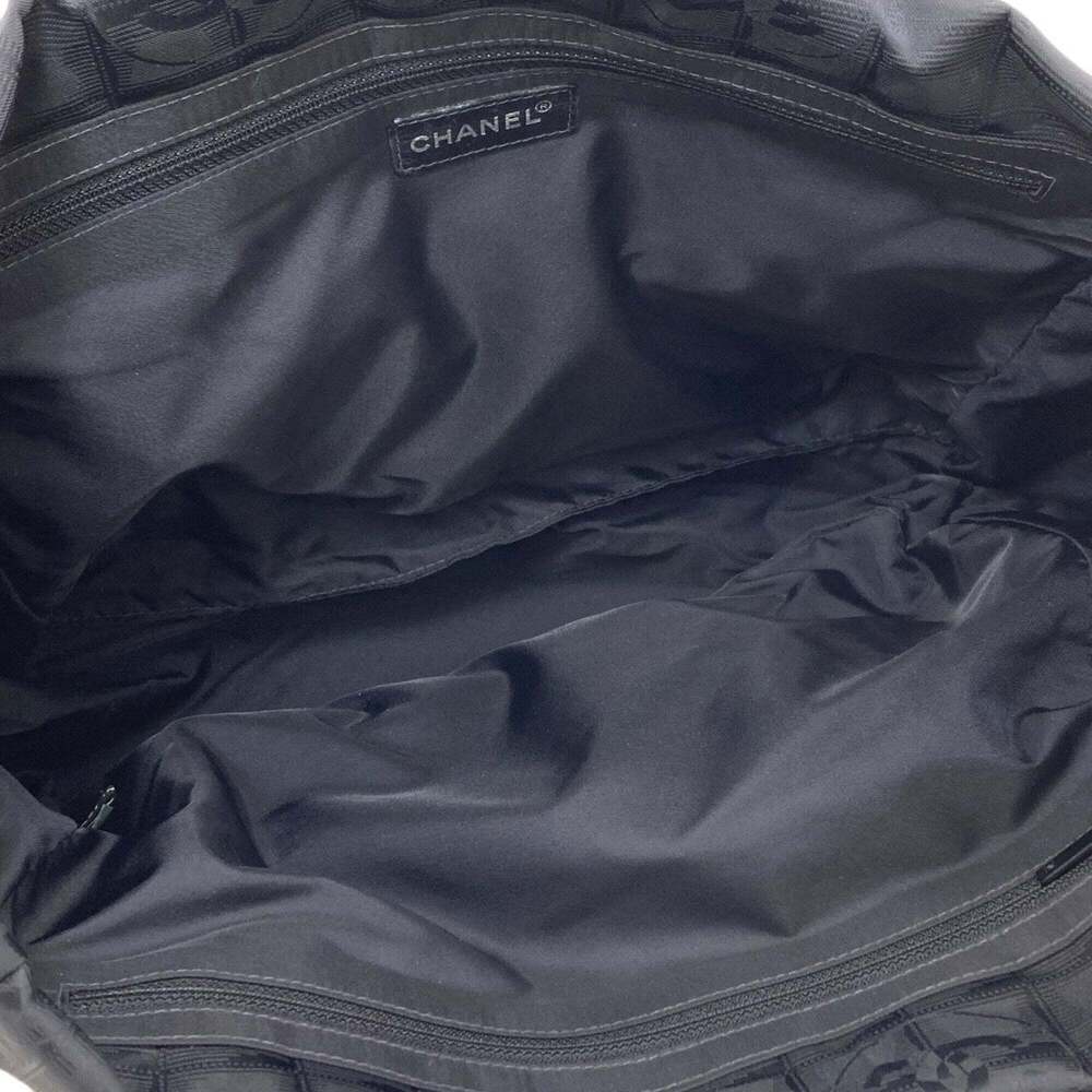CHANEL Black Tote Bag - Picture 5 of 16